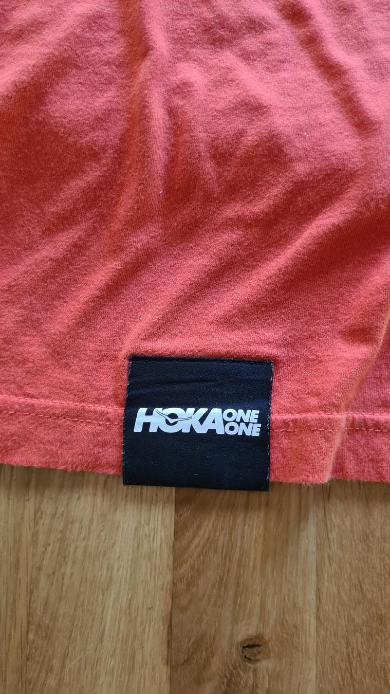 T-shirt: Tee-shirt en coton Hoka, taille S – Nuovo (secondo la descrizione) da Corbeyrier venduto da hel_t5mq 3