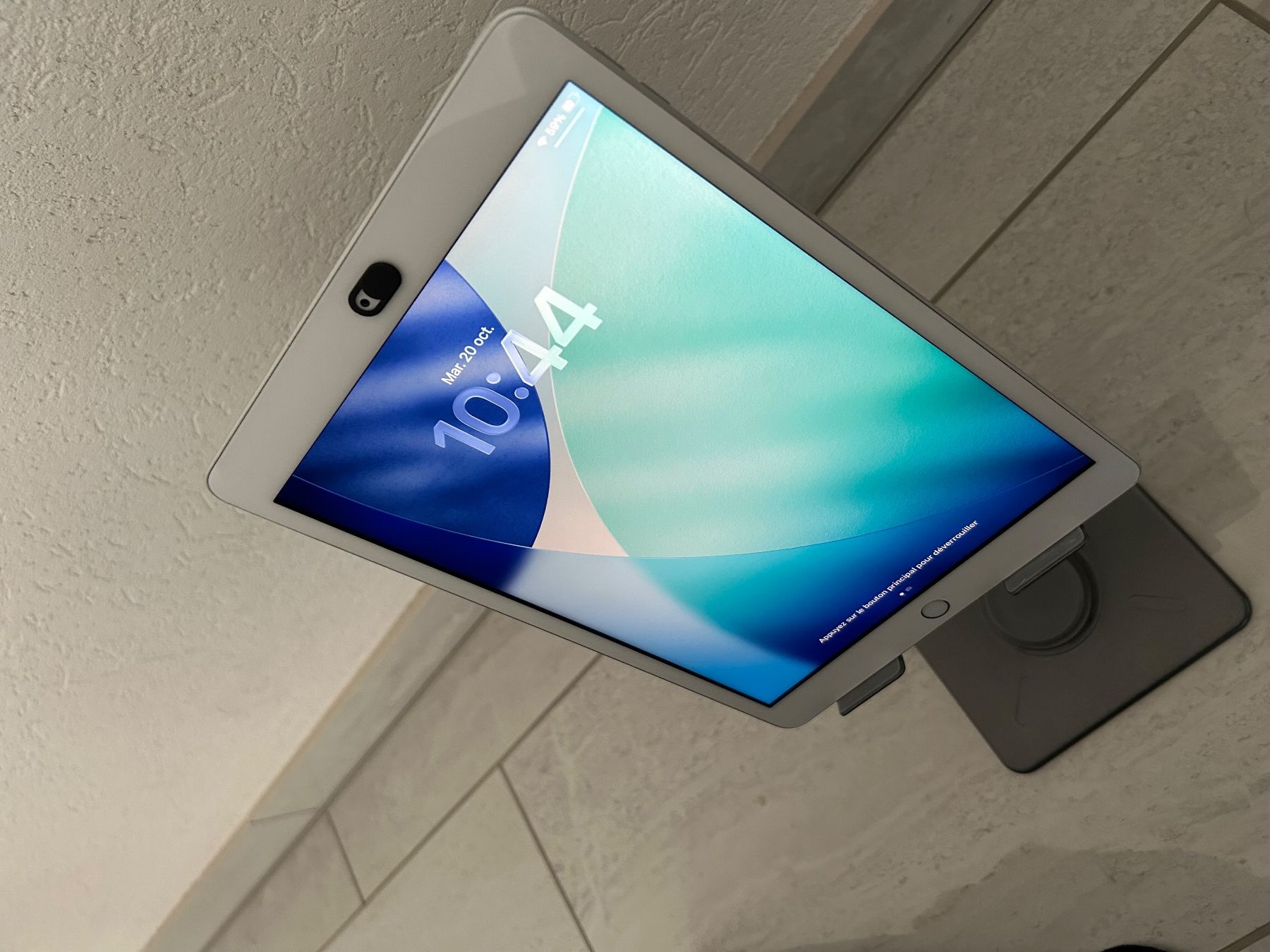 Apple Tablet PC: Tablette Apple iPad 8 génération sans accessoires – Gebraucht aus Bussigny von has_w66y 1