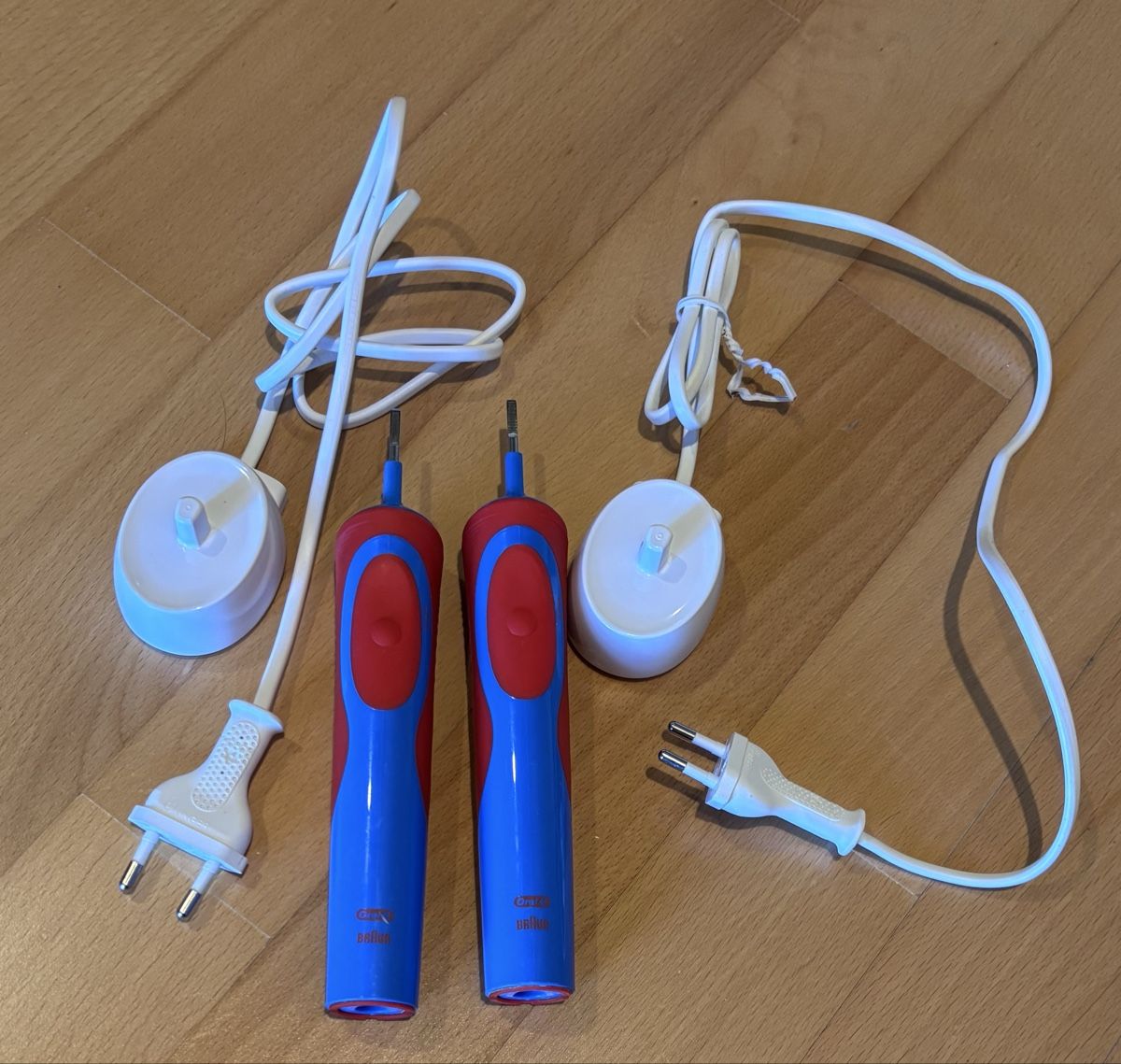 Oral B Zahnpflege: 2 Oral-B elektrische Zahnbürste – Gebraucht aus Bonstetten von swiss_diver 3
