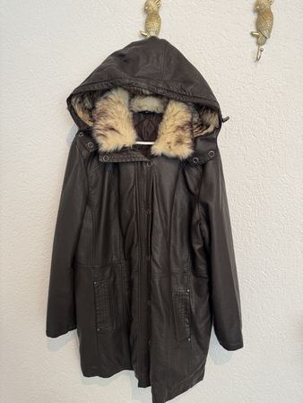 MAINPOL Jacke Mantel Kunstleder Webpelz Kapuze Gr. XL | 48