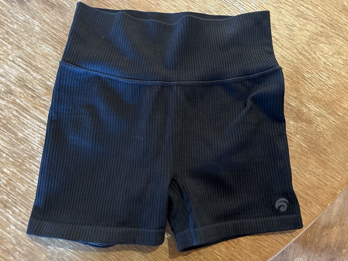 Oceansapart Leggings: Oceansapart Shorts s – Usato da Unterseen venduto da ale_9w2v