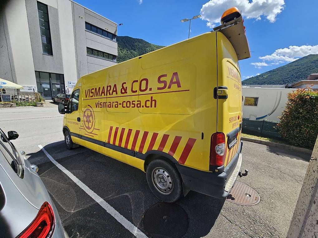 Véhicules utilitaires: Renault Master T35 2.5 DCi – D'occasion à Mezzovico par Eurocarsa 1