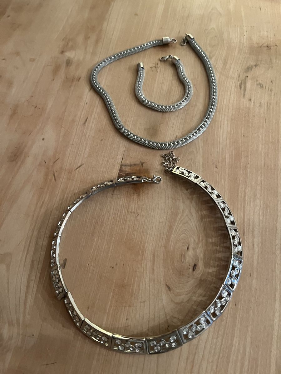 Autres bijoux: Zwei schöne Halsketten – D'occasion à Rüti ZH par Walti0