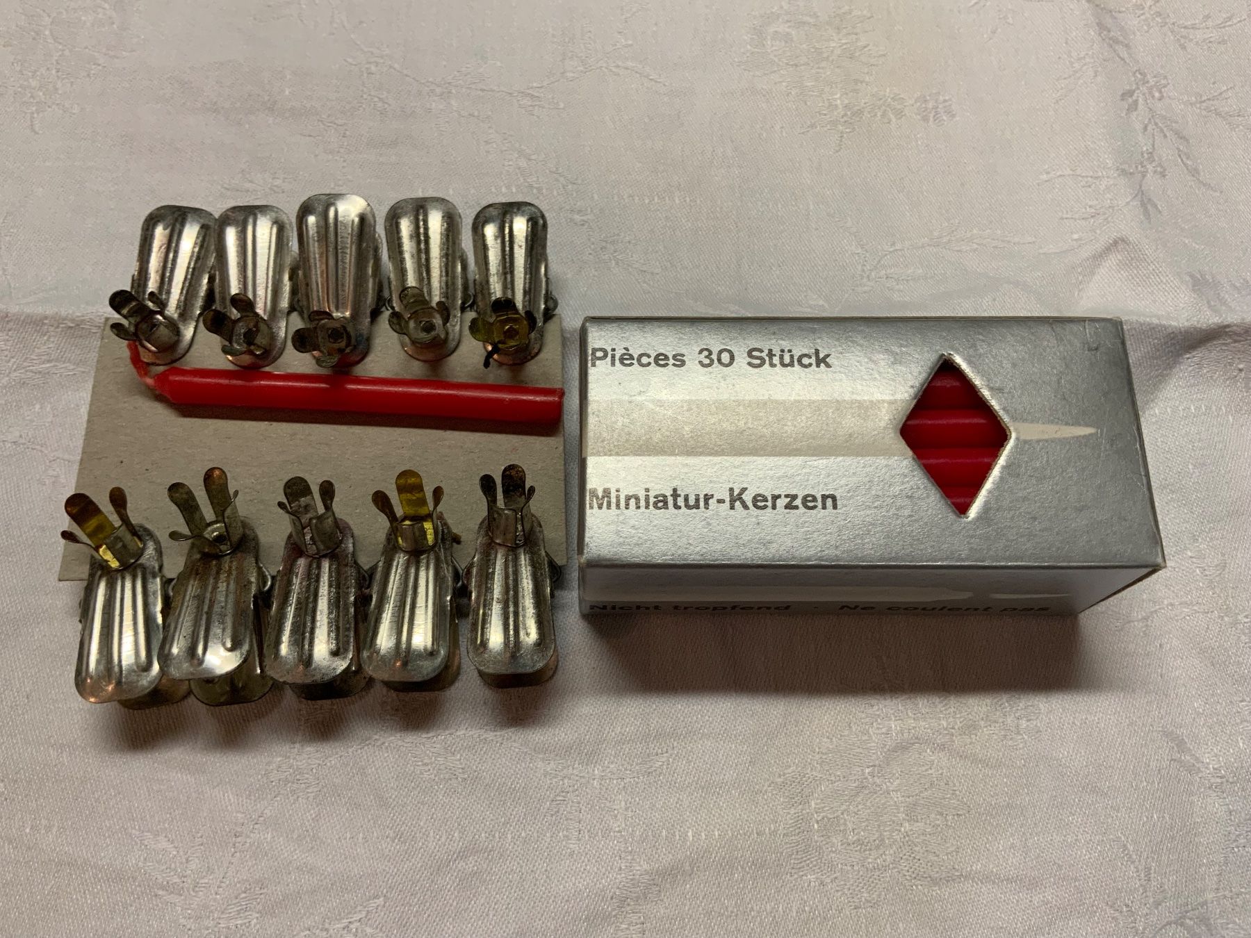 Spielzeuge: Kerzenhalter klein mit Kerzen – Gebraucht aus Münchenbuchsee von kruseli