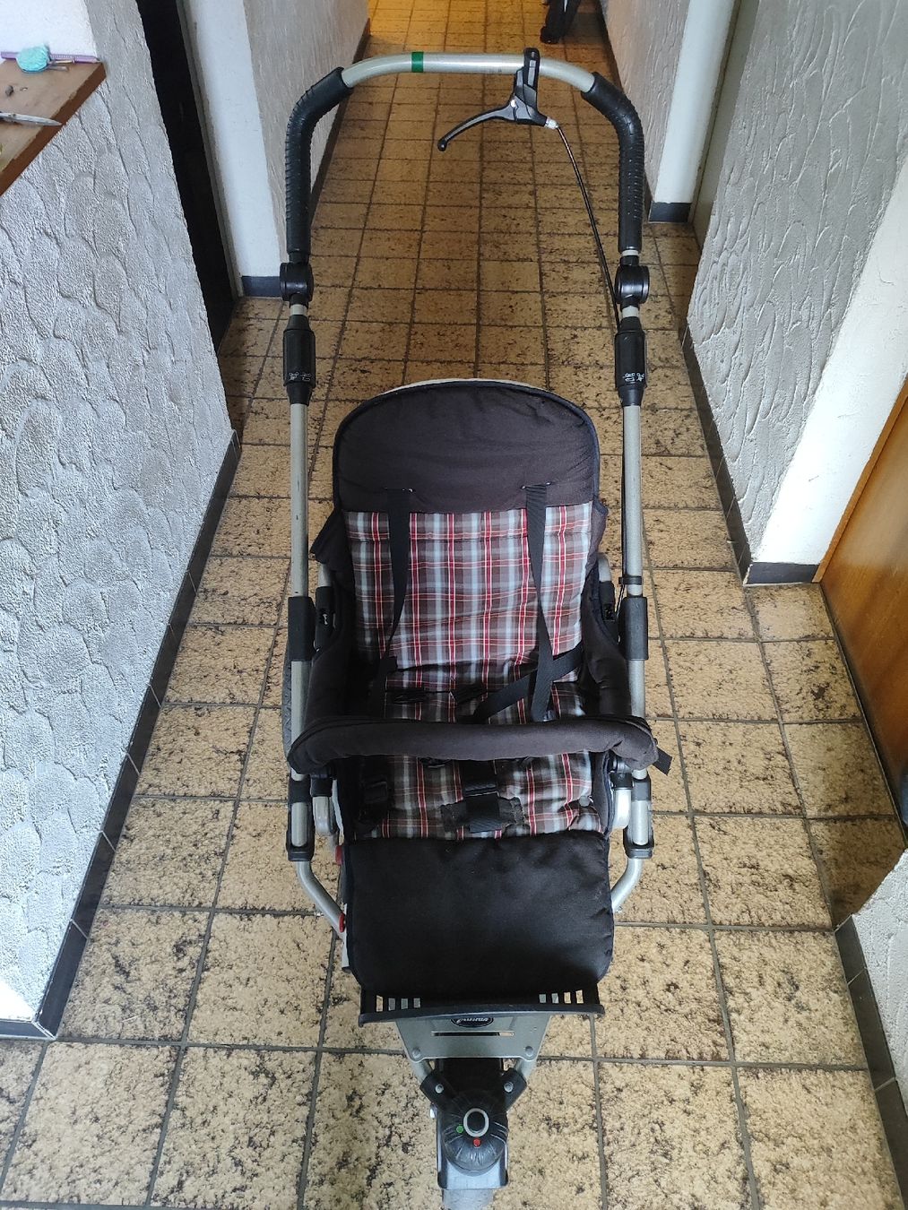Carrozzine: Buggy Kinderwagen – Usato da Utzigen venduto da Jaso91