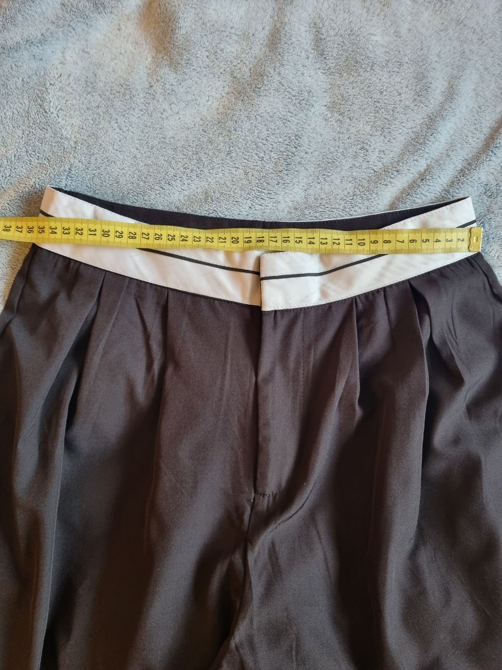 Shein Hosen: SHEIN High weist Hose, M – Gebraucht aus St Gallen von vir_5kgt 2