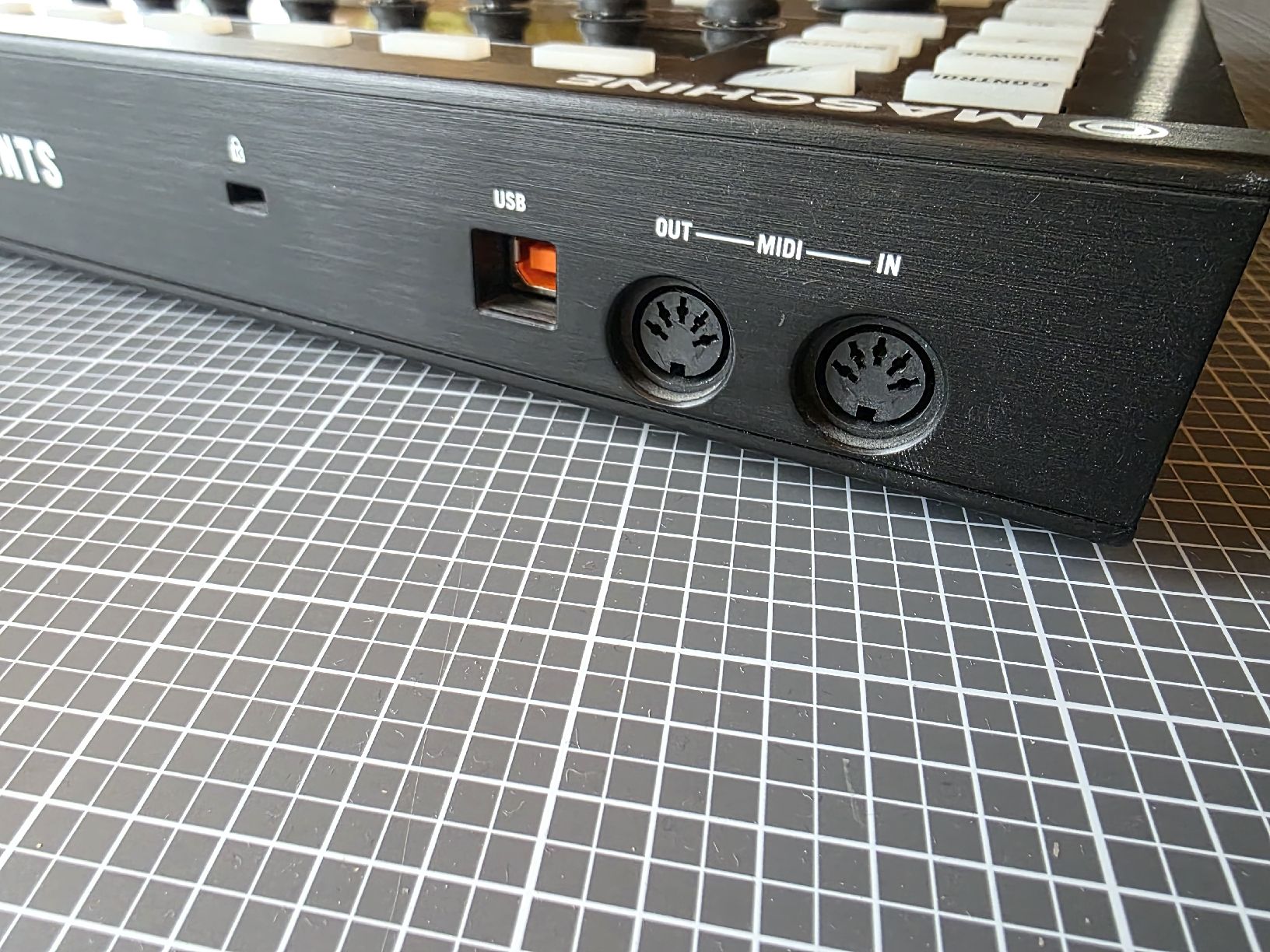 Native Instruments Strumenti musicali: Native Instruments Machine (erste Ausgabe) – Usato da Uerzlikon venduto da Chalb0815 3