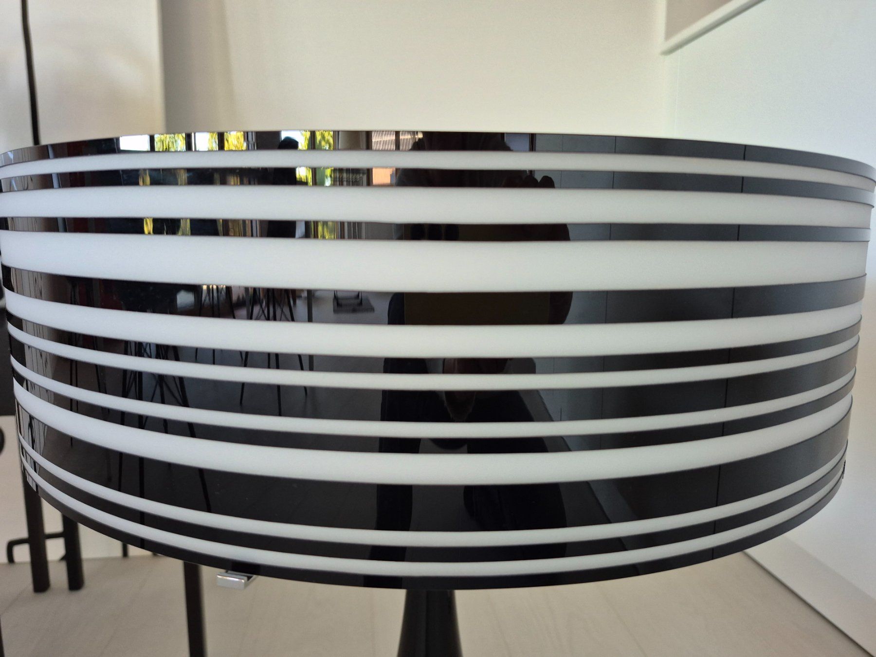 Lampade: Tischleuchte VIBIA, Murano-Glas, schwarz-weiss – Usato da Wettingen venduto da XYZName 2