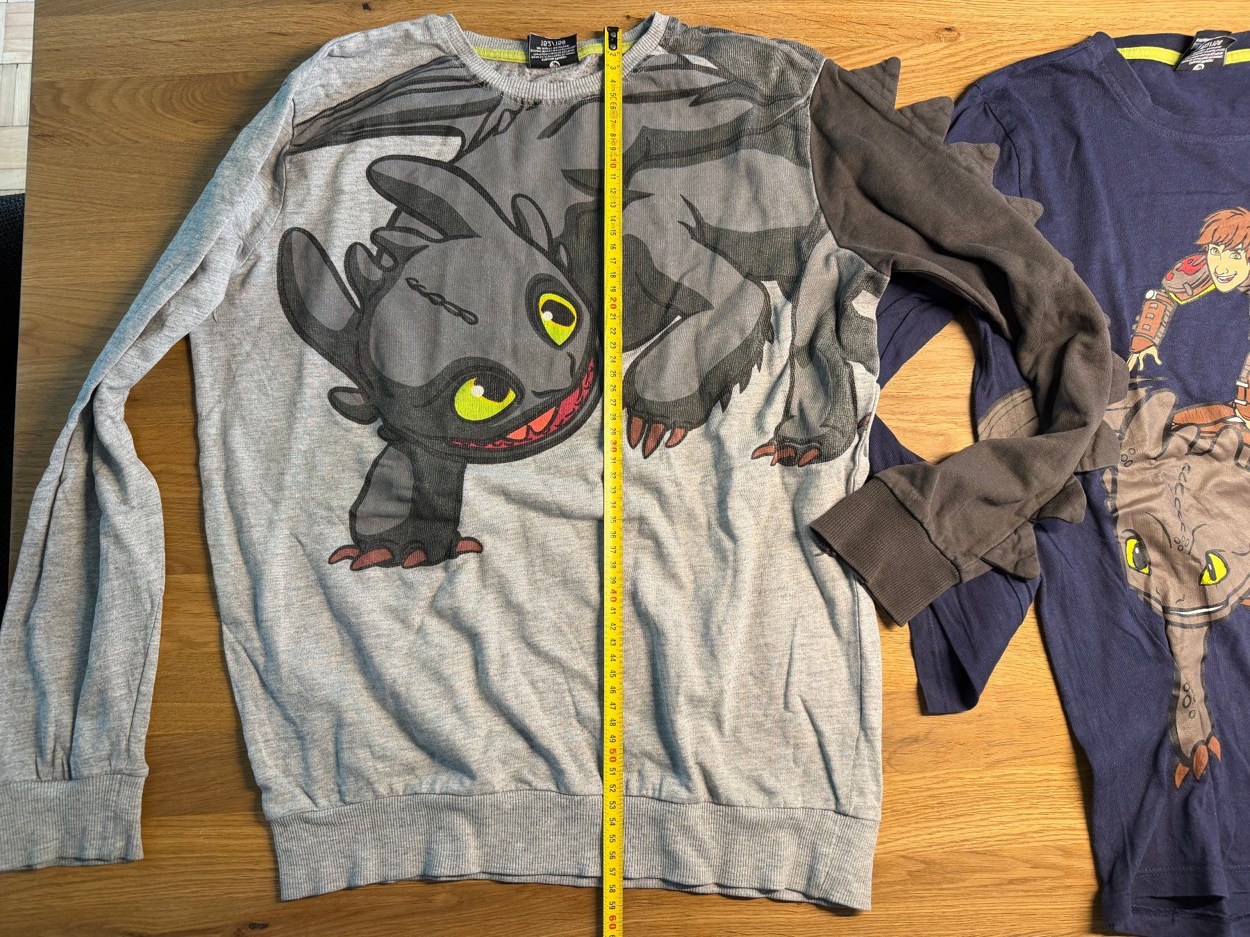 Lotti di vestiti: Pullover und Swatshirt Drachenzähmen Dragon Gr. 152/158 – Usato da Schlieren venduto da Creichen1 3