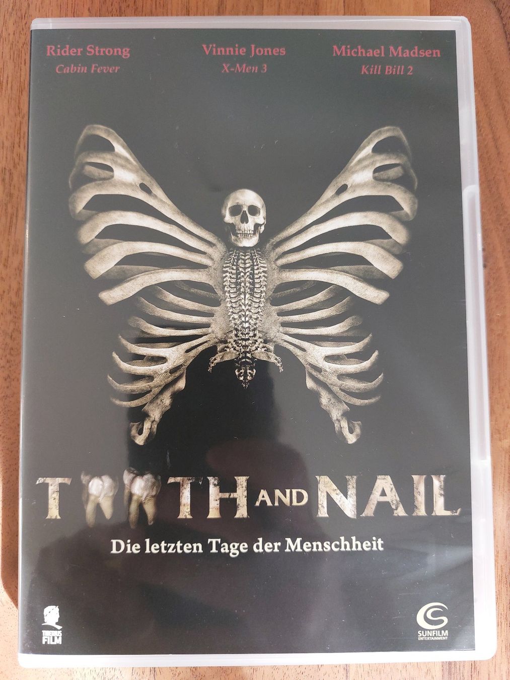 Alle DVDs: DVD - Tooth and Nail – Gebraucht aus Rheinfelden von FilmAuktion 2