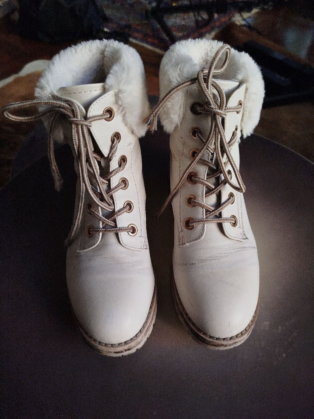 Damenschuhe: weisse Winterstiefel mit Fellabschluss – Gebraucht aus St. Gallen von jbu_ns6v 3
