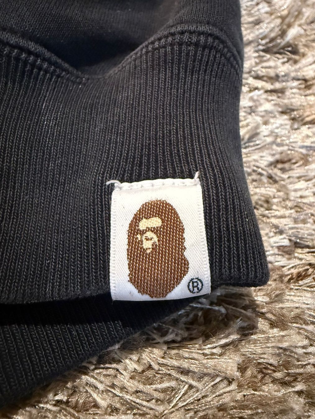 Bape Maglioni & Felpe: Vintage Bape Full-Zip Pullover in Schwarz Grösse S – Nuovo e nell'imballaggio originale da Küsnacht ZH venduto da jul_2bwq 1