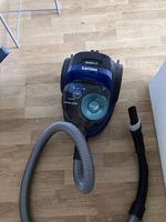 Staubsauger Philips 5000 Series 900W gebraucht