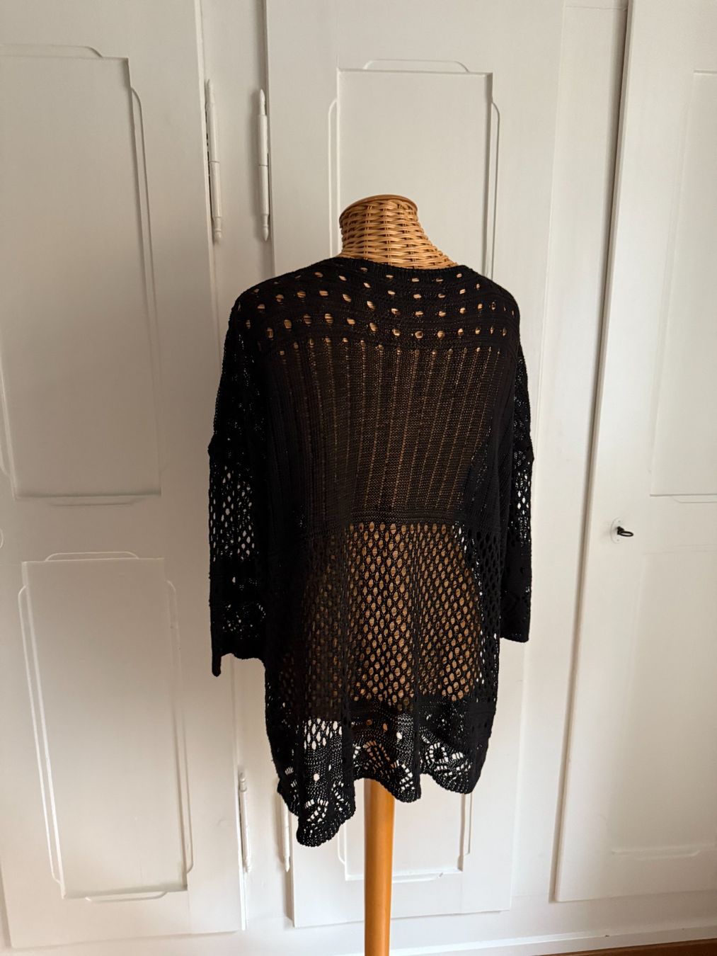 Maglioni & Felpe: Strickpullover schwarz oversized L – Usato da Zürich venduto da Diazaio 2