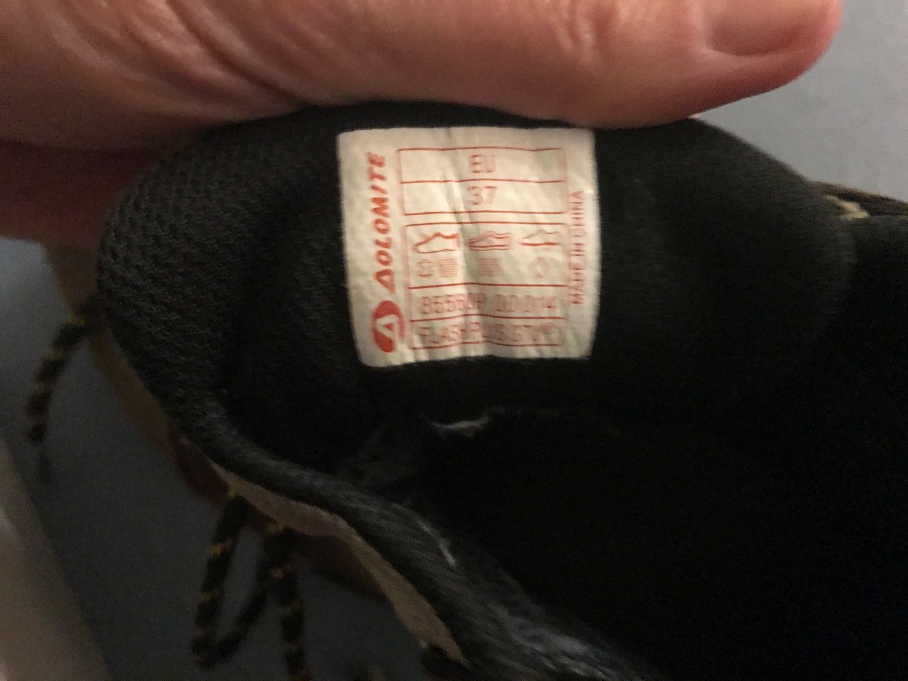 Scarpe da uomo: Dolomite Wanderschuhe Gr.37 – Usato da Mauren venduto da SB1606 2