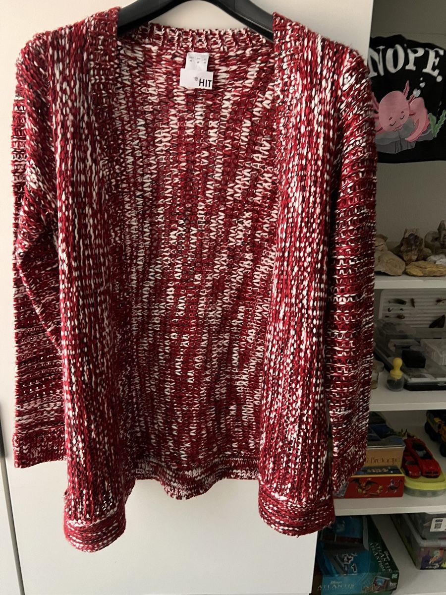 Pullover & Sweatshirts: Cardigan neuf taille 40 – Gebraucht aus Savagnier von Pivovar2