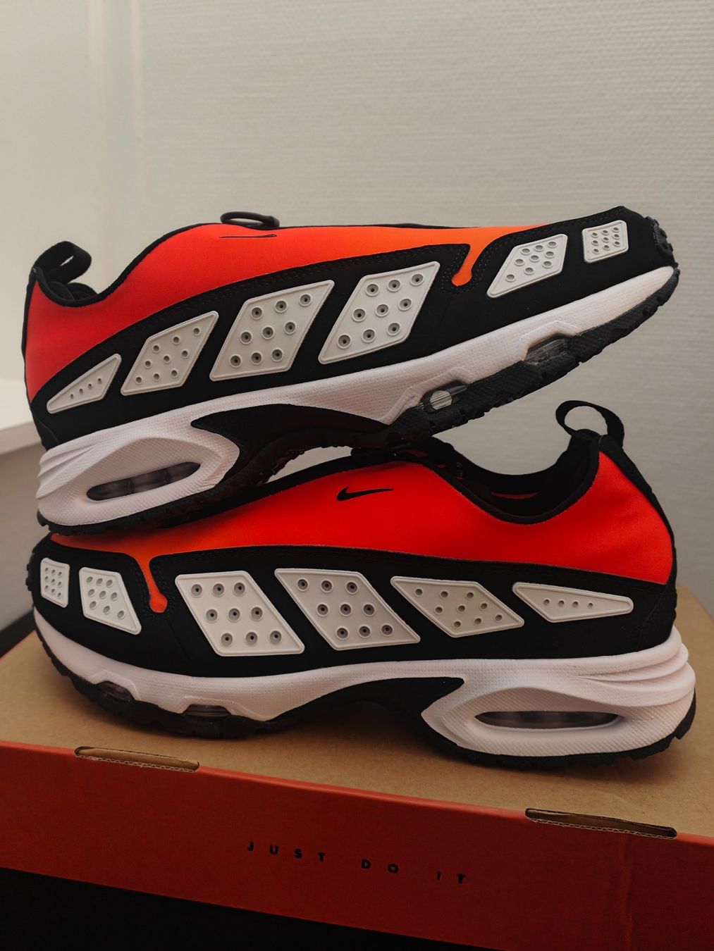 Nike Chaussures hommes: Nike air Max SNDR – Neuf avec emballage d'origine à Fleurier par dav_xx8y