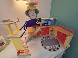 Feuerwehrmann Sam Spielzeug Set Leuchtturm und Zentrale