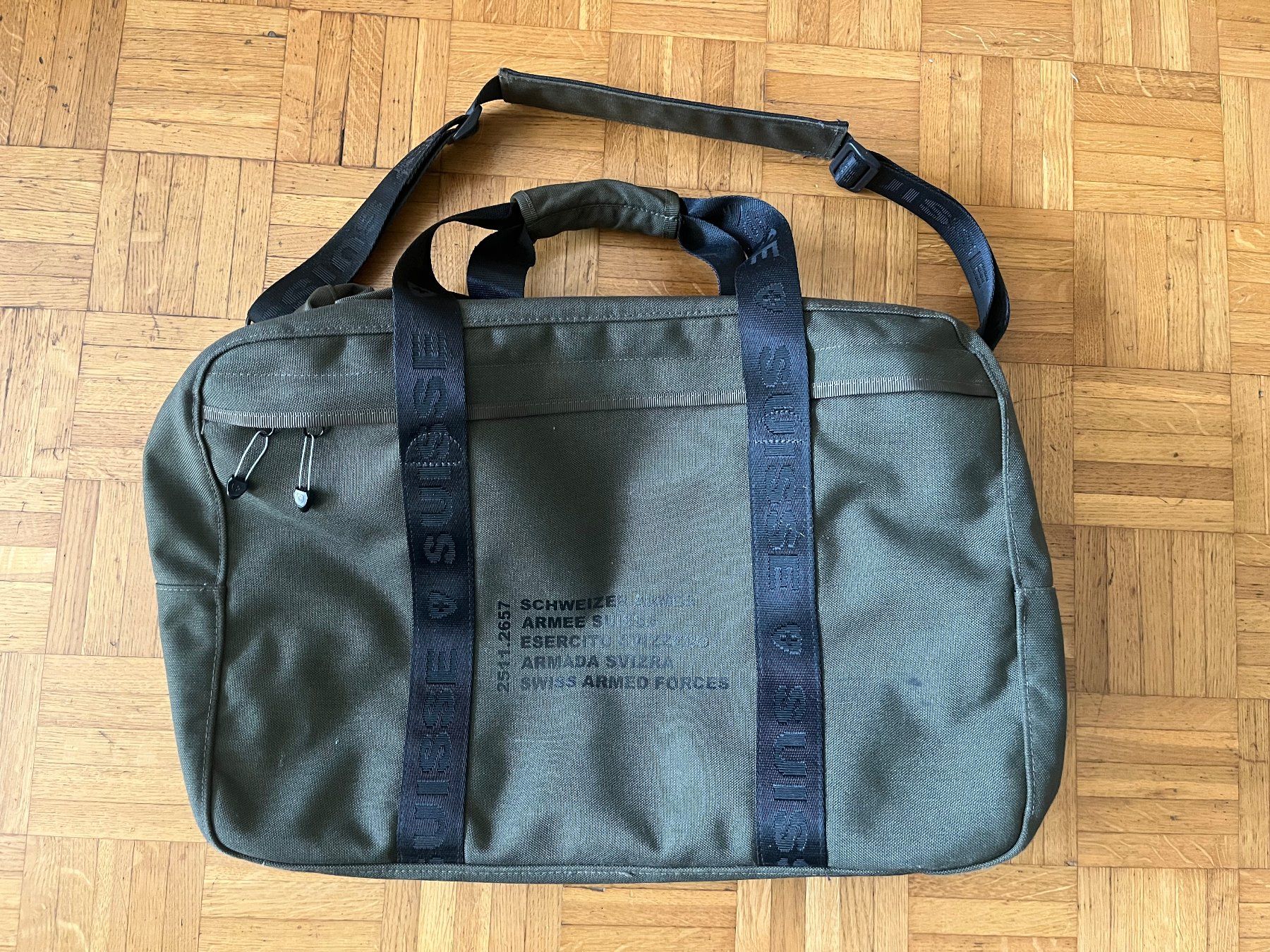 Schweizer Armee Taschen: Effektentasche Schweizer Armee – Gebraucht aus Bern von spo_2ctq
