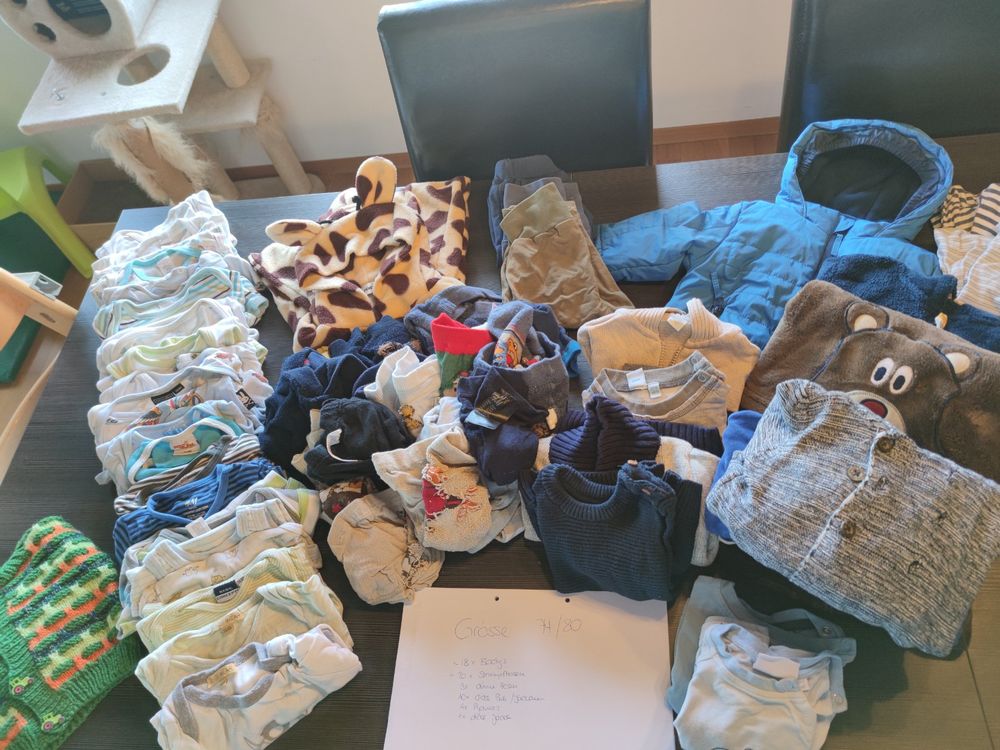 Ensembles coordonnés: Kleiderpaket Jungs, Gr. 74/80 – D'occasion à Steckborn par Schneemartin