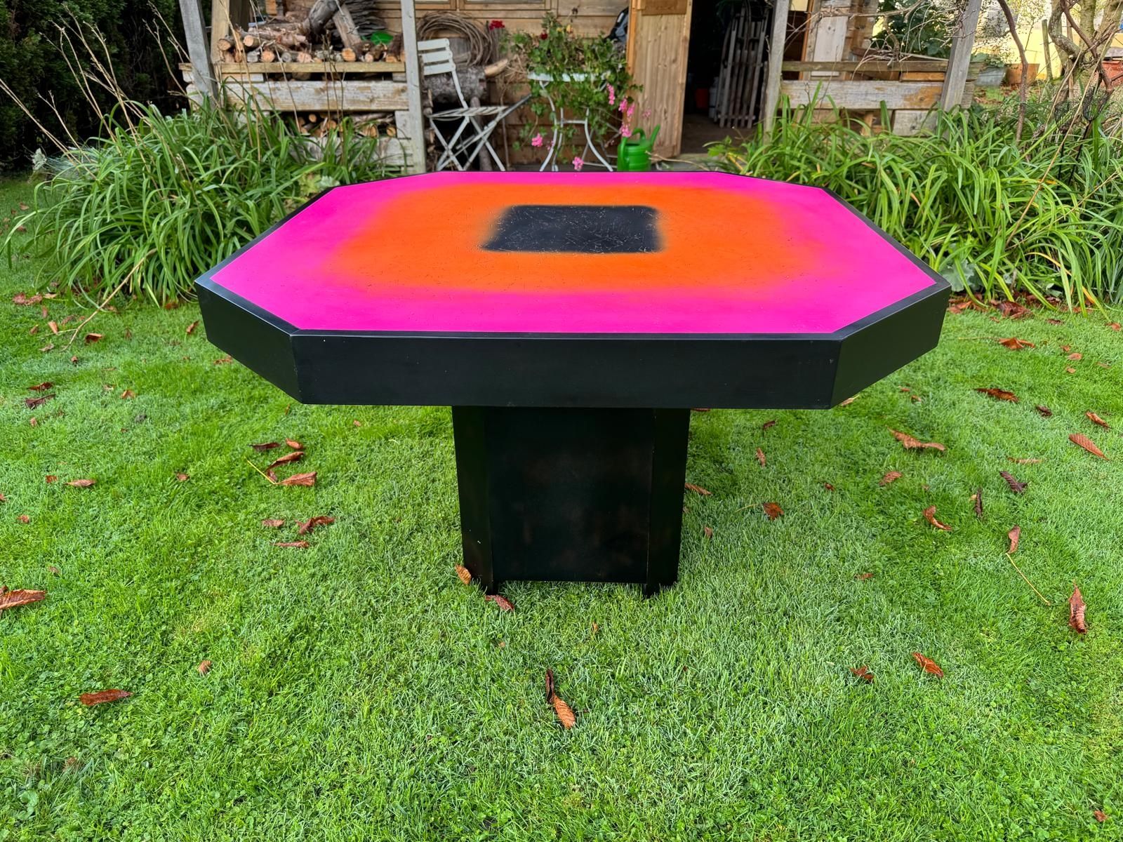 Tables: Achteckiger Gartentisch knallig bunt – D'occasion à Frümsen par Milka11