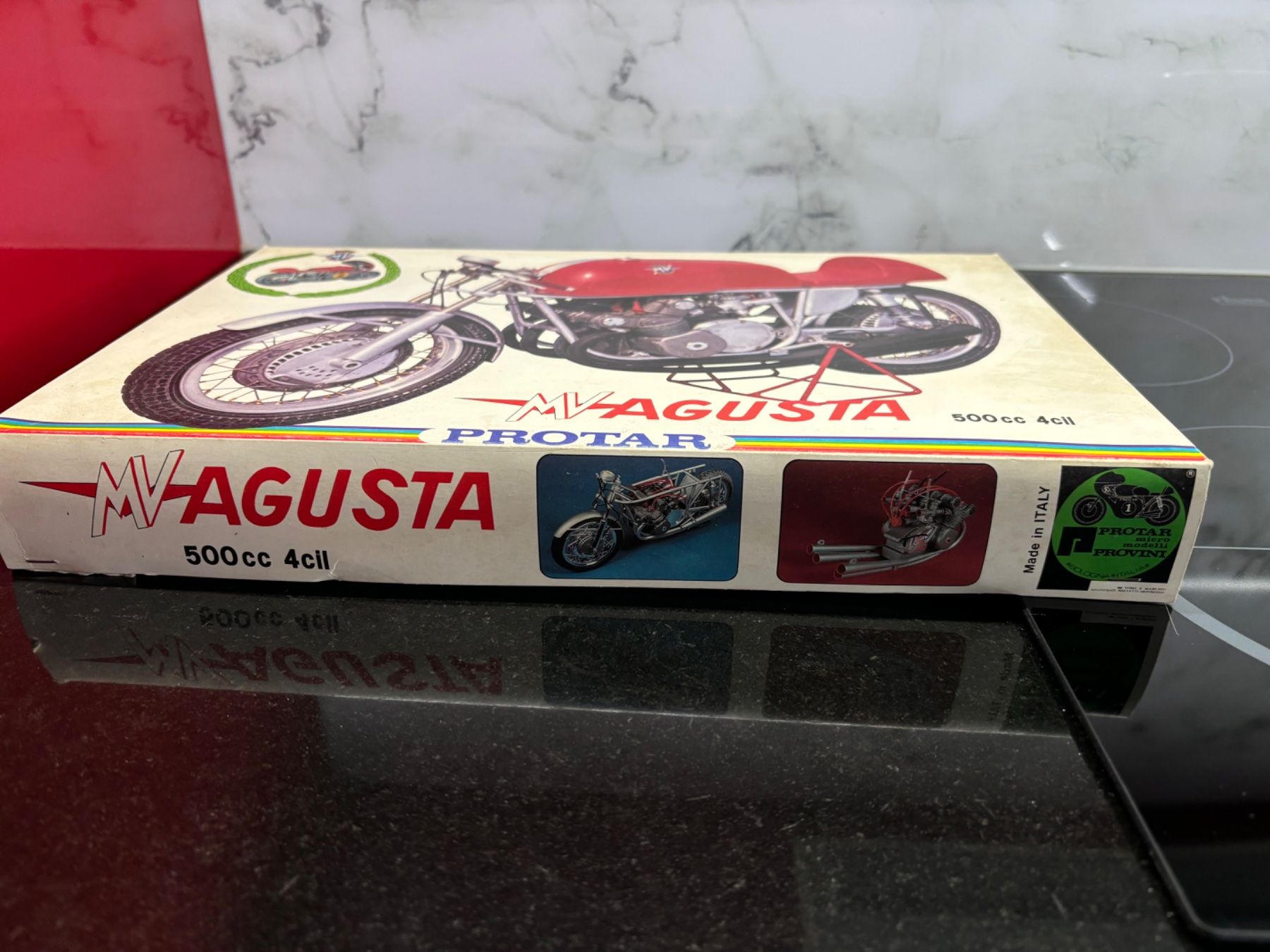 Kit di modellismo & Modellini statici: MV Agusta Procar 1:9 neu – Usato da Les Pontins venduto da Brumm01 1