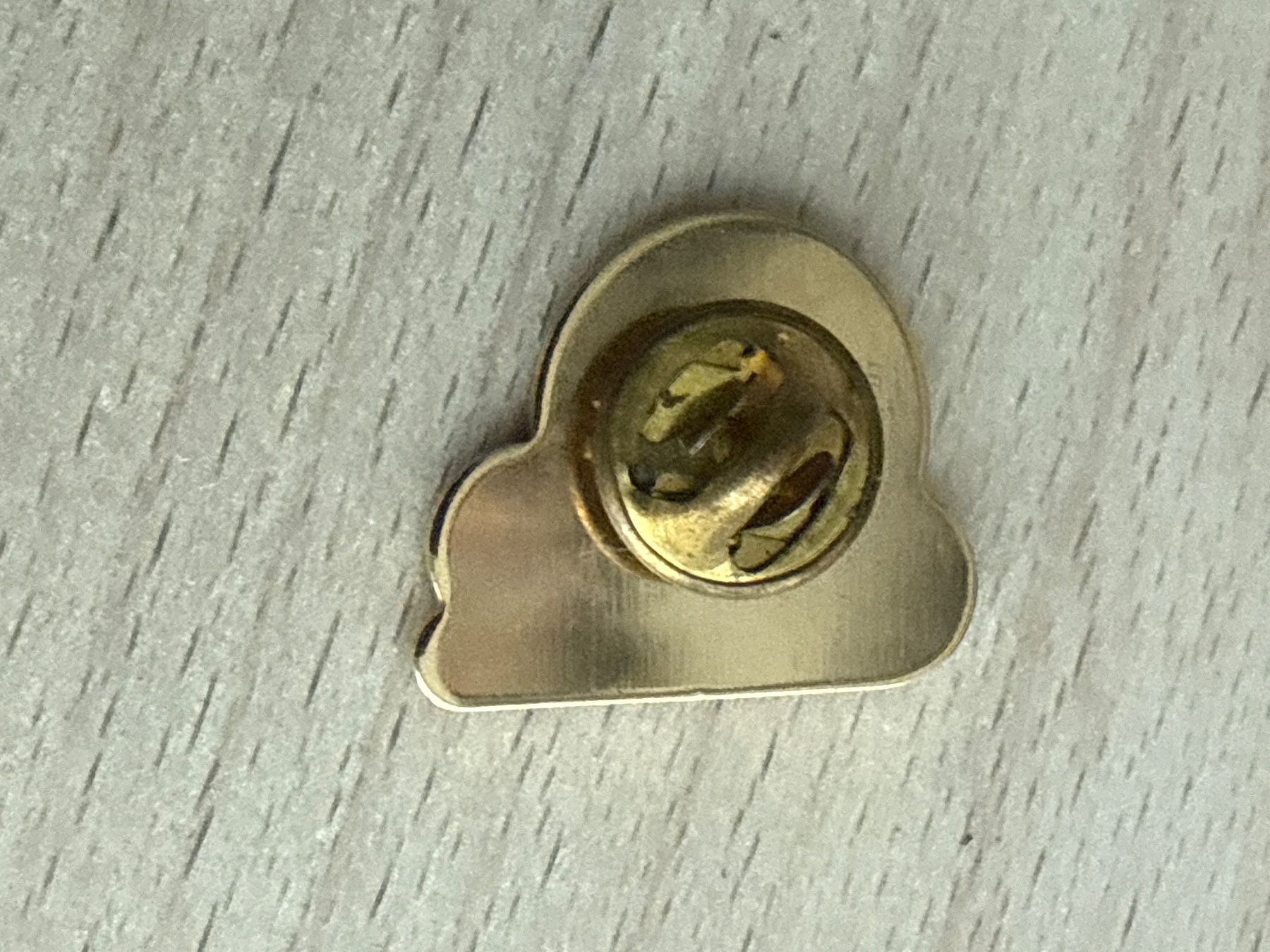 Placchette & Badge: Pin Kleine Wolke – Usato da Glattbrugg venduto da Schweigmatt 1