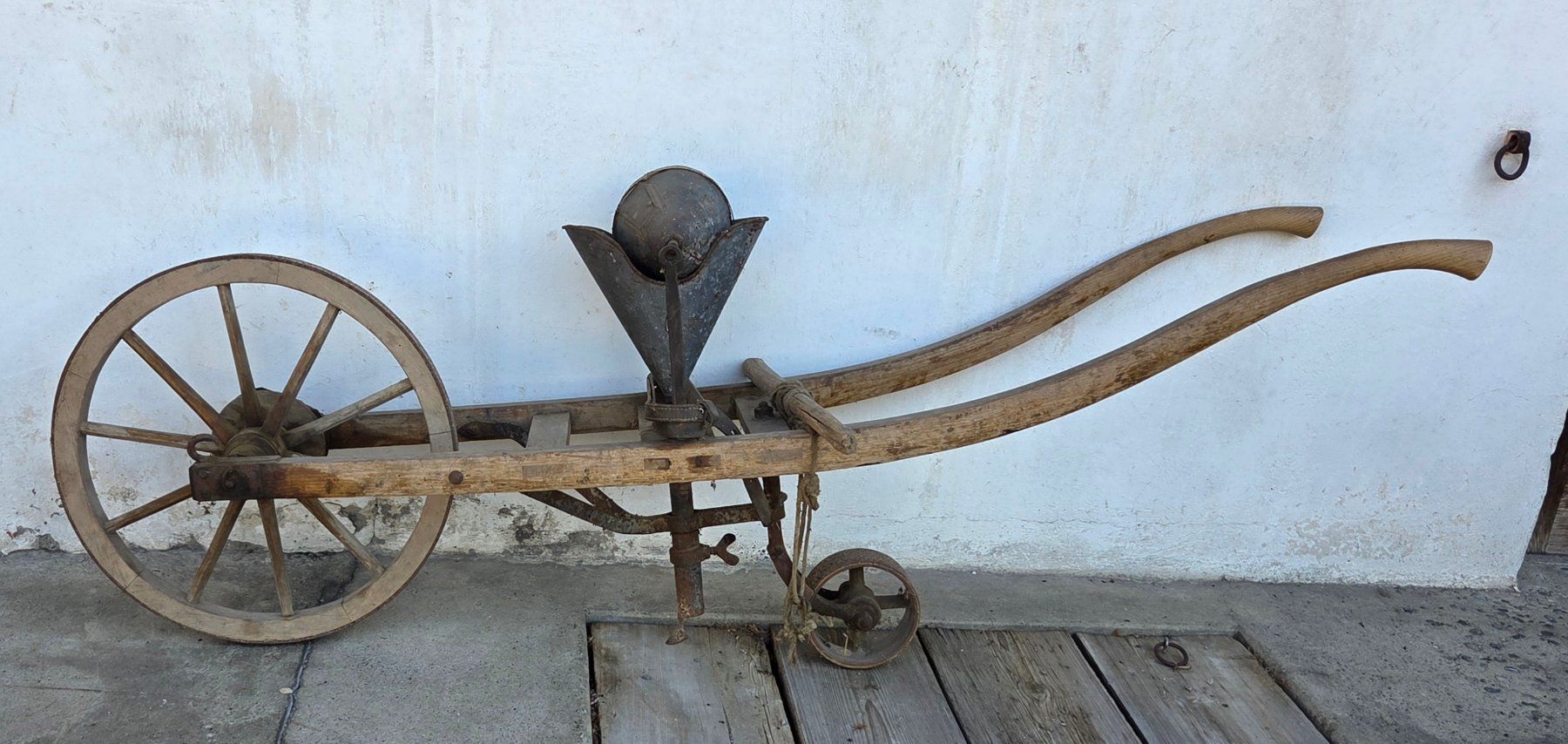 Tutte le decorazioni: Sämaschine antik (Deko) – Usato da Kirchdorf AG venduto da hallobox
