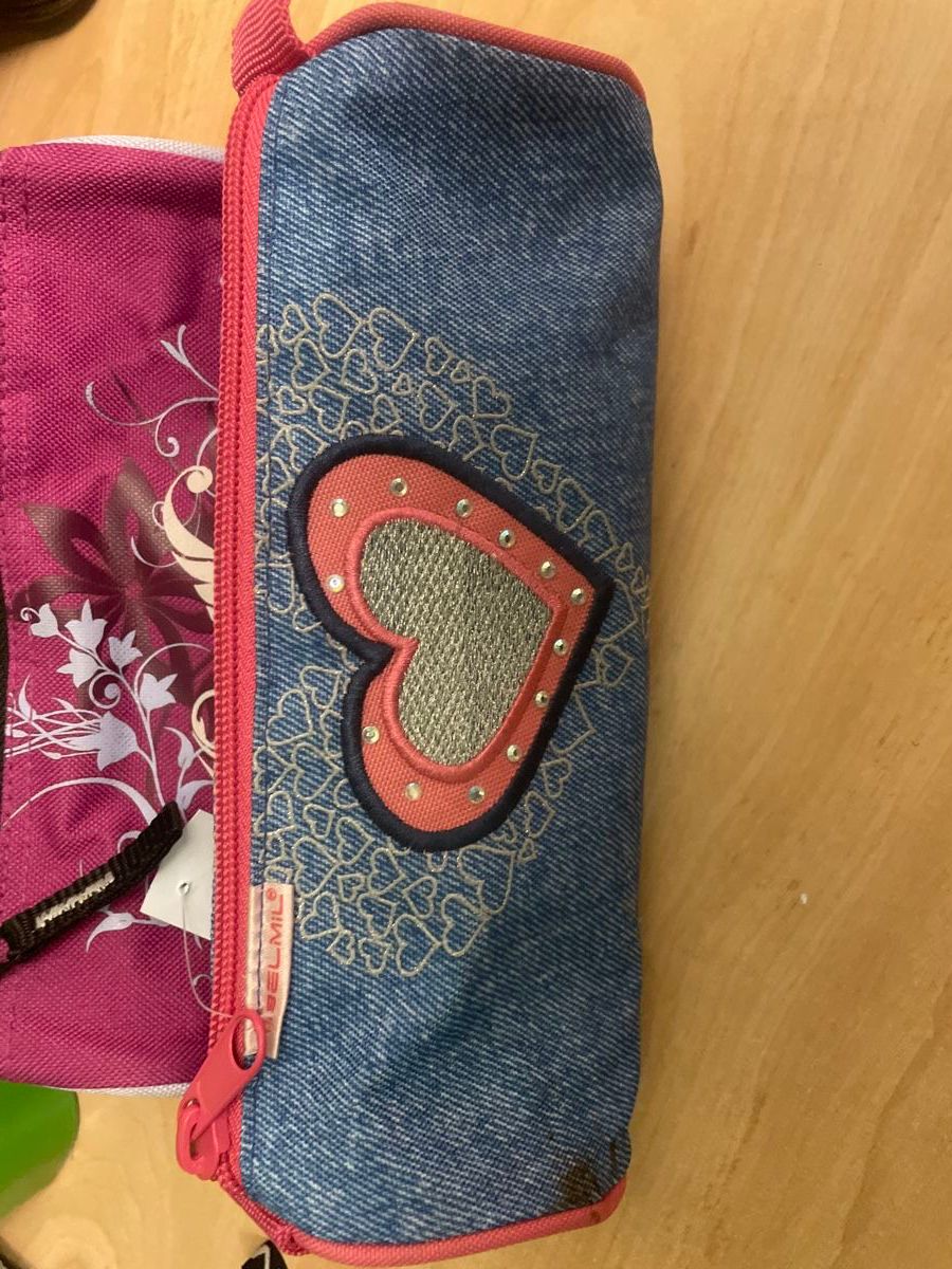 Astucci : 2 Mäppchen/Etui ,ideales Set! – Usato da Obergerlafingen venduto da cabo4 1