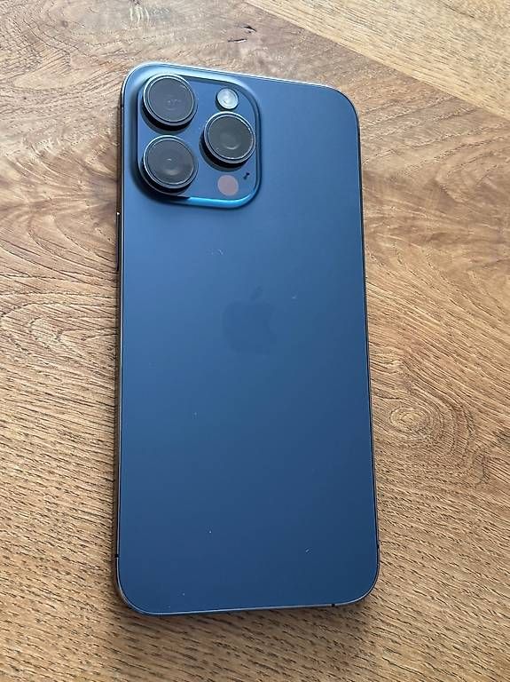 Telefoni cellulari / Smartphones: iPhone 15 Promax  265 GB – Usato da Staad SG venduto da Gl-Tonito