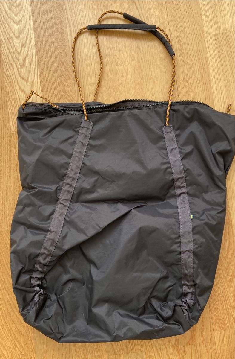 Klättermusen Taschen: shopper aus leichtem stoff – Gebraucht aus zürich von r_____ 1