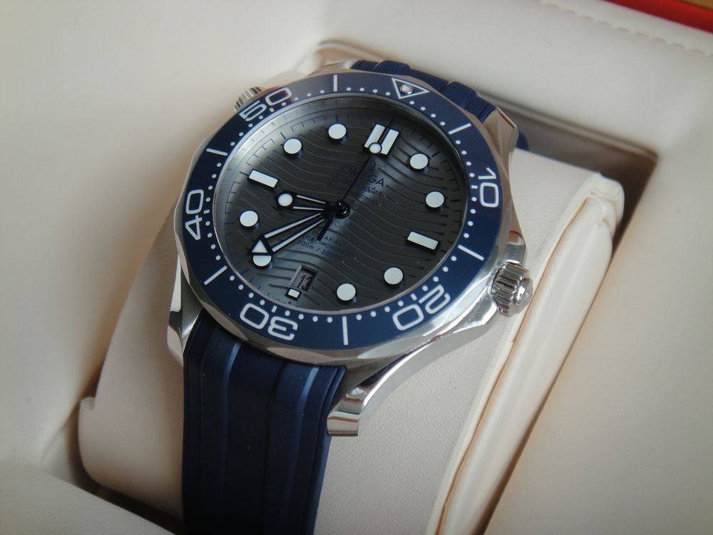 Omega Orologi: Omega / Seamaster Diver 300M – Nuovo (secondo la descrizione) da Biberist venduto da keine-ursache 1