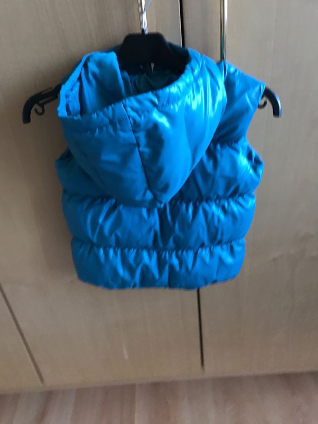 Benetton Altro abbigliamento per bambina: Gilet doudoune BNETTON 7-8 ans – Usato da Tafers venduto da ValKara 1