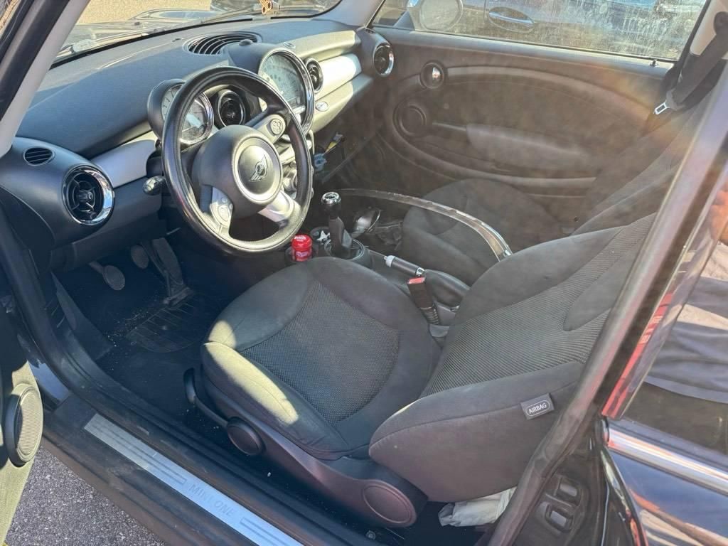Mini Automobili: Mini One 1.4 R56 – Usato da Gals venduto da aya_p7pd 4