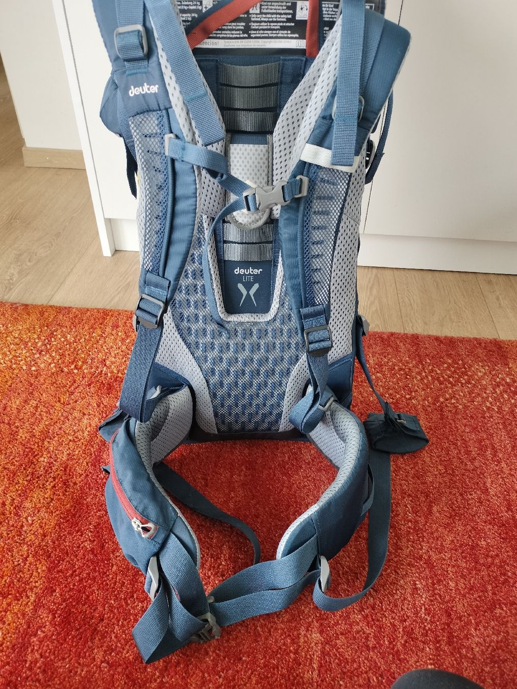 Deuter Bauch- & Rückentragen: Deuter Kraxe kid comfort active mit Sonnendach  – Gebraucht aus Meinier von  5