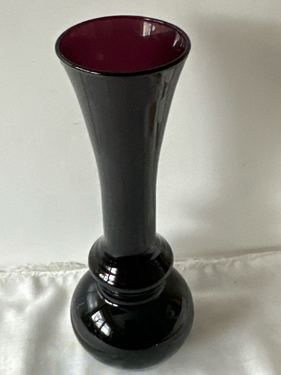 Vasi & Recipienti: Schöne, dunkle Vase mit Farbakzent rötlich  – Usato da Zürich venduto da Chaeffeler