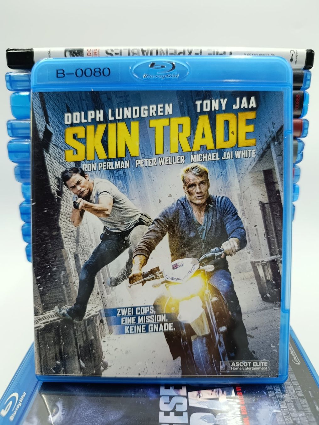 Tutti i DVDs: Skin Trade Blu-Ray DVD – Usato da Wil SG venduto da Donaldus