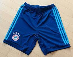 Neue Adidas Shorts FC Bayern München Gr. 164