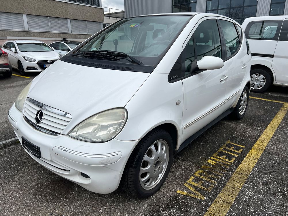 MERCEDES-BENZ A160