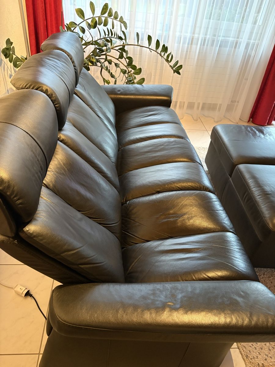 Divani: 3er Ledersofa mit Couchtisch – Nuovo (secondo la descrizione) da Zeihen venduto da My5tery 3