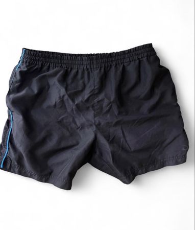 Schwarze Sporthose L
