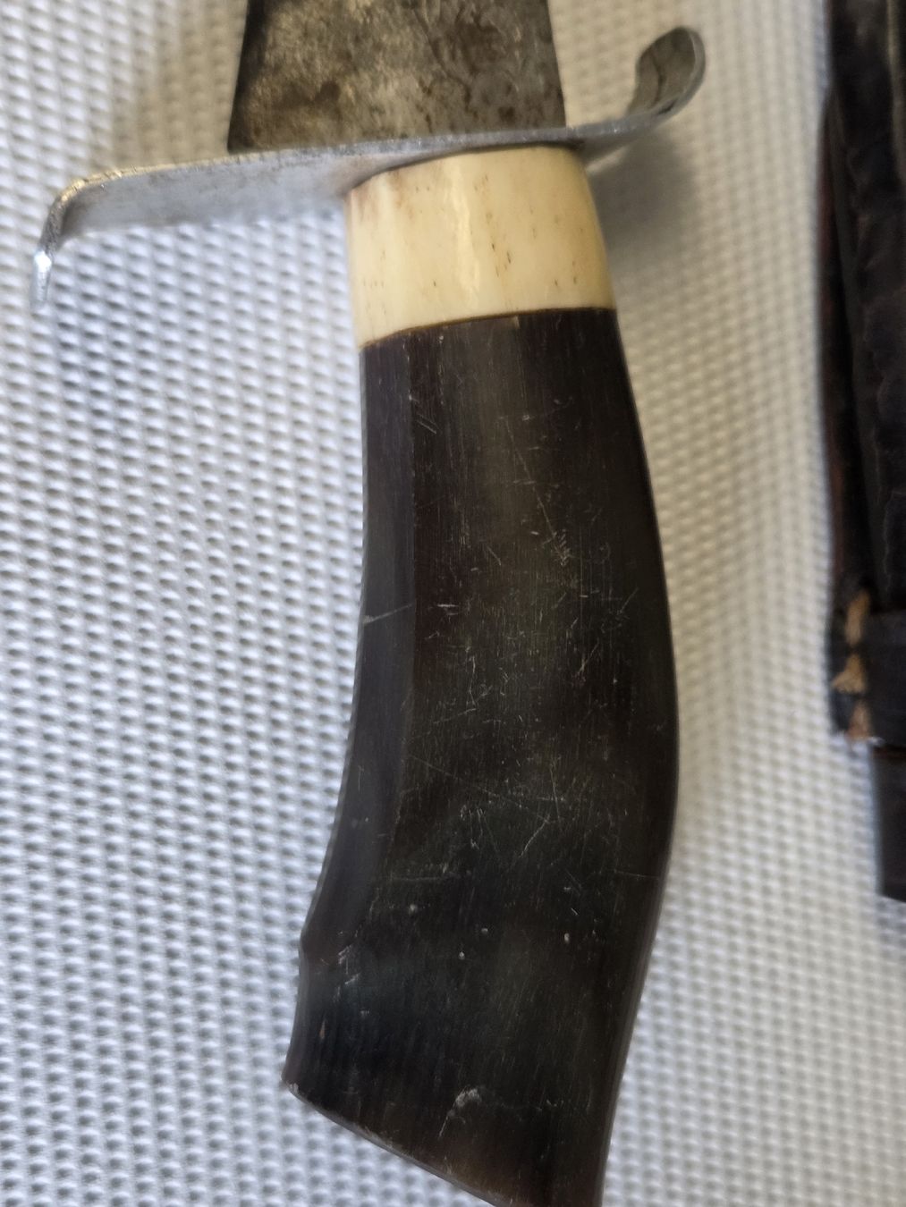 Accessori: Antikes Jagdmesser mit Lederscheide – Usato da Dietikon venduto da Allegra34 3