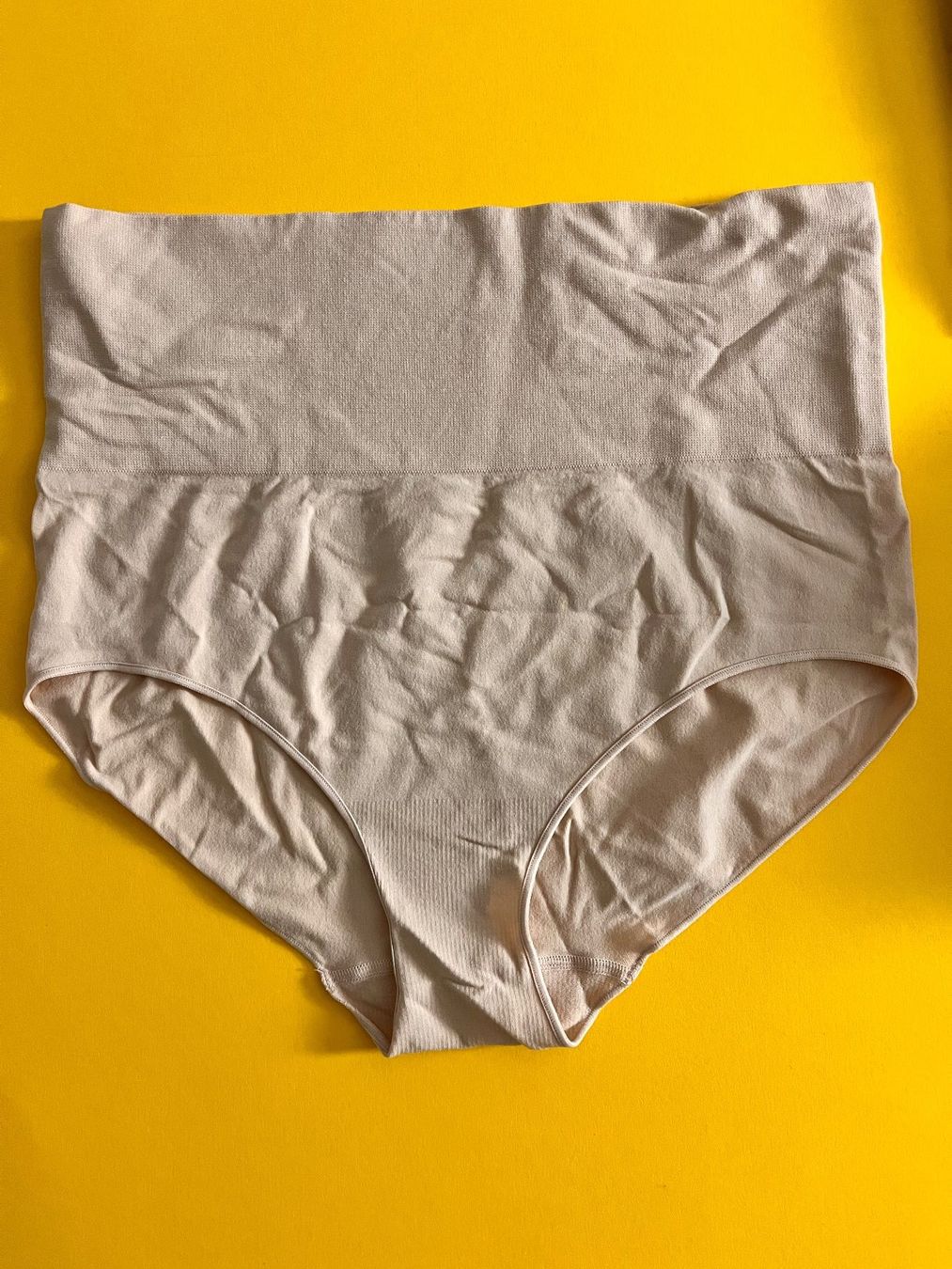Migros Altra biancheria intima: Slip Bodyforming, Shaping Effect Strong, Gr.  L, Farbe Puder – Nuovo e nell'imballaggio originale da Rudolfstetten venduto da gst_g7xl 2