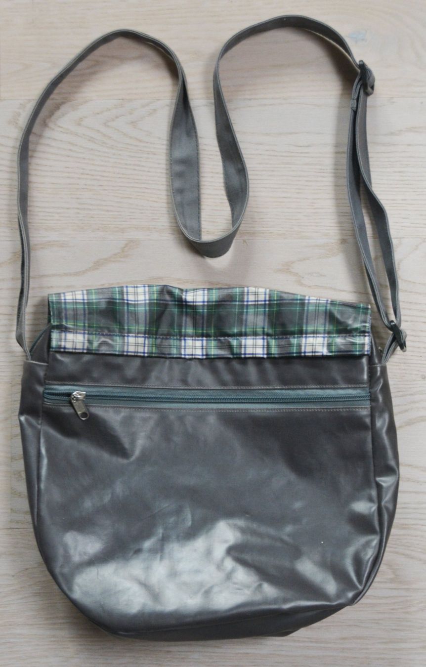 Borse da donna: Kunststoff Tasche/Umhängetasche – Usato da Niederhasli venduto da littledrop 3