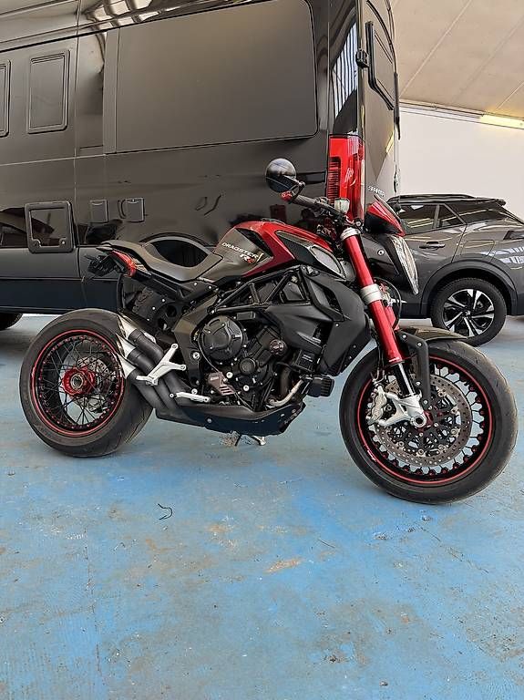 Strasse: Mv Agusta Dragster 800rr – Gebraucht aus Wald Ar von and_hd2f 1