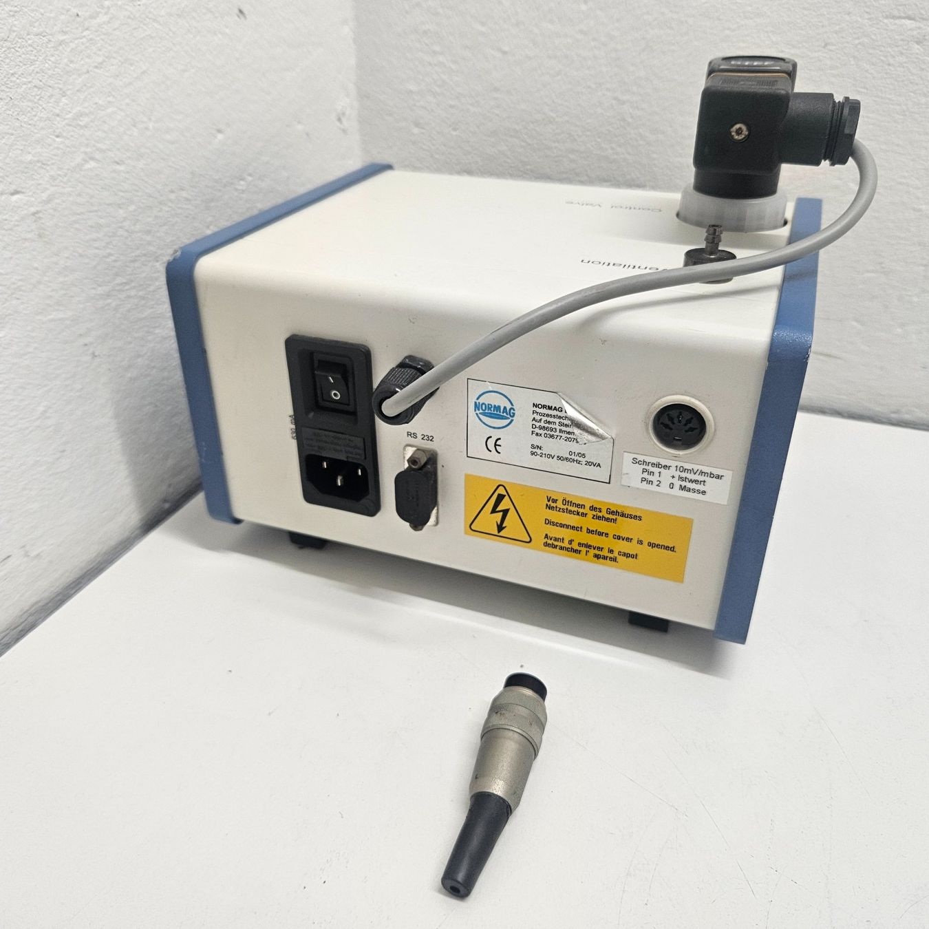 Accessori da laboratorio: ILMVAC VCZ 324 Vakuumcontroller – Usato da Niederdorf venduto da LeptonAG_Labor 5