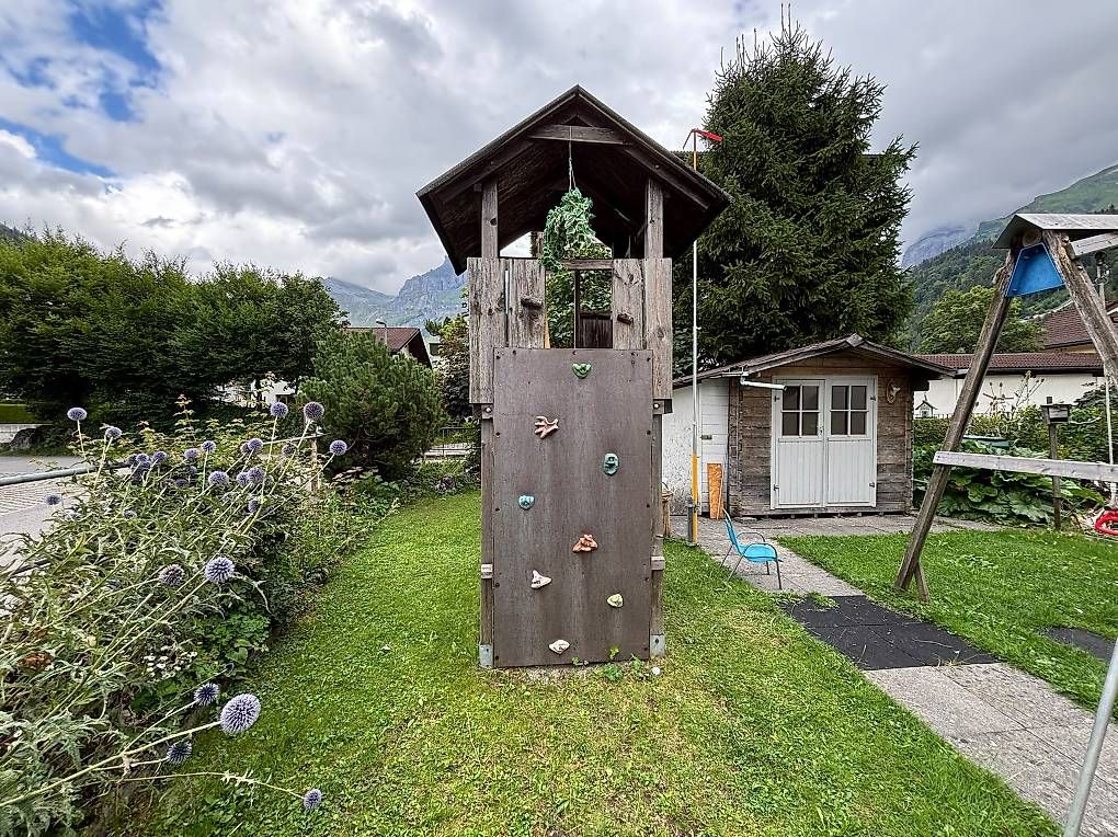 Spielhäuser: Rutschbahn mit Turm – Gebraucht aus Engelberg von Best_price_78