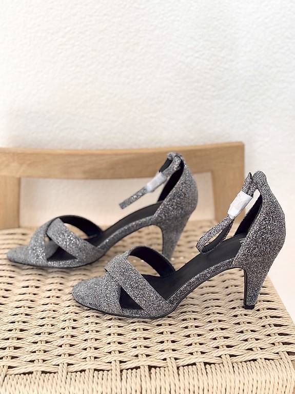 Scarpe da donna: La Redoute Pumps silber Gr. 40 neu – Usato da Biberstein venduto da evolution89 2