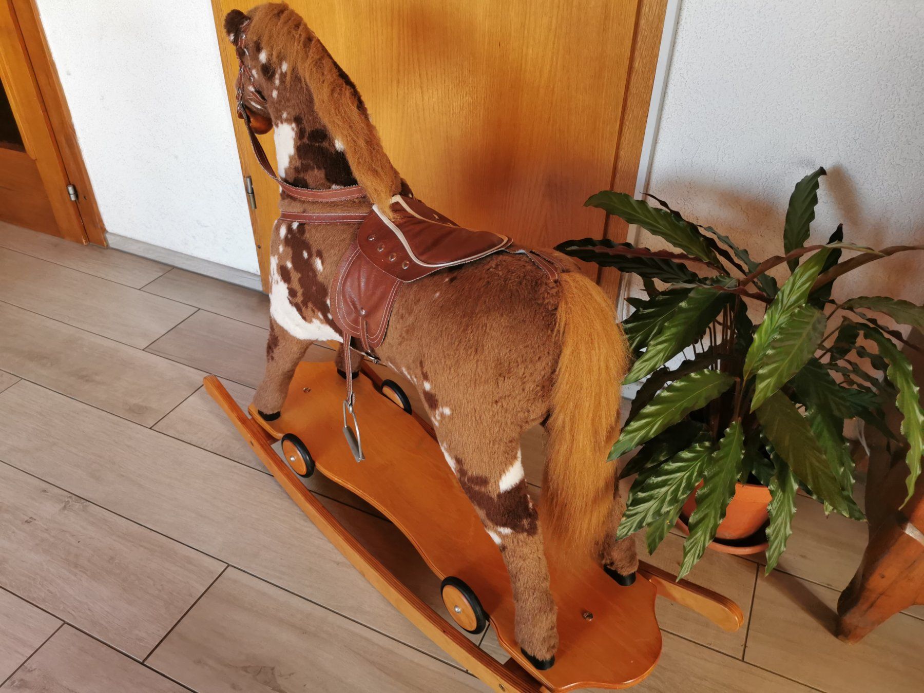 Giocattoli: Cheval à bascule - Schaukelpferd – Usato da Veytaux venduto da lelivreouvert 7