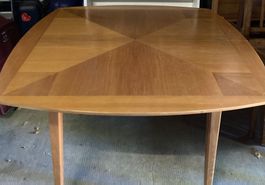 Ausziehbarer Esstisch, Holz, guter Zustand, Vintage